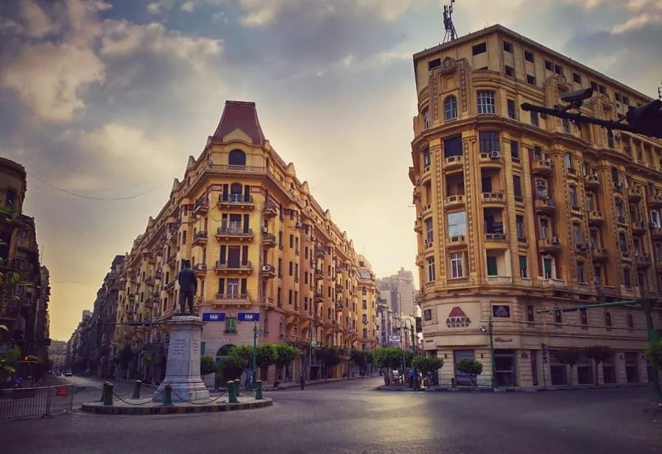 alt="القاهرة ميدان طلعت حرب وسط البلد"